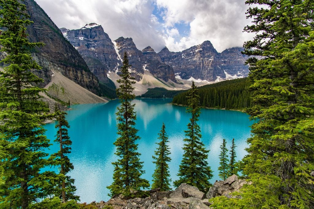 A picture of Moraine Lake with the Canadian Rockies in the background.