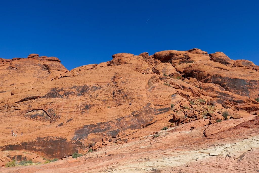 A picture of the imposing red rocks formations at Red Rock Canyon.