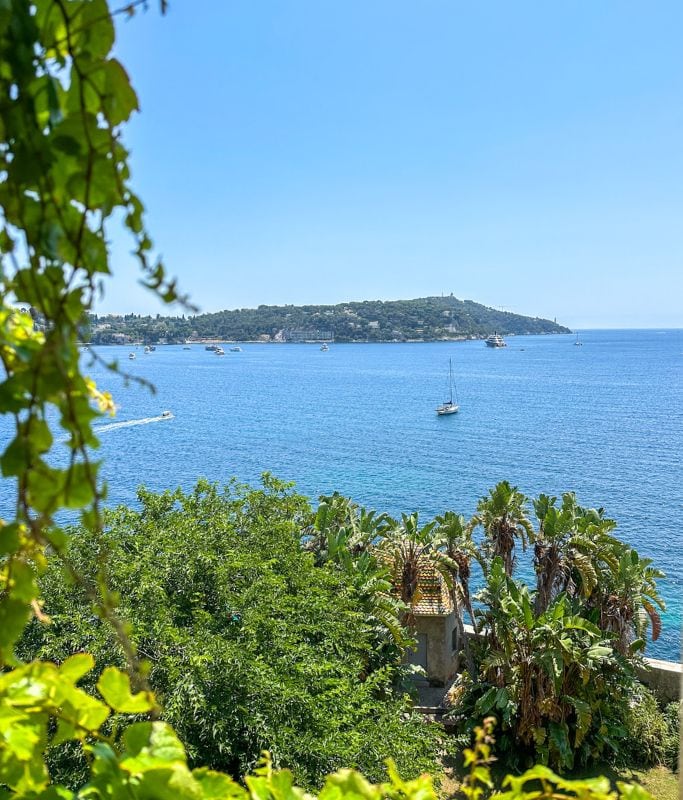 A picture of the French Riviera coastline as seen from Villefranche sur mer.