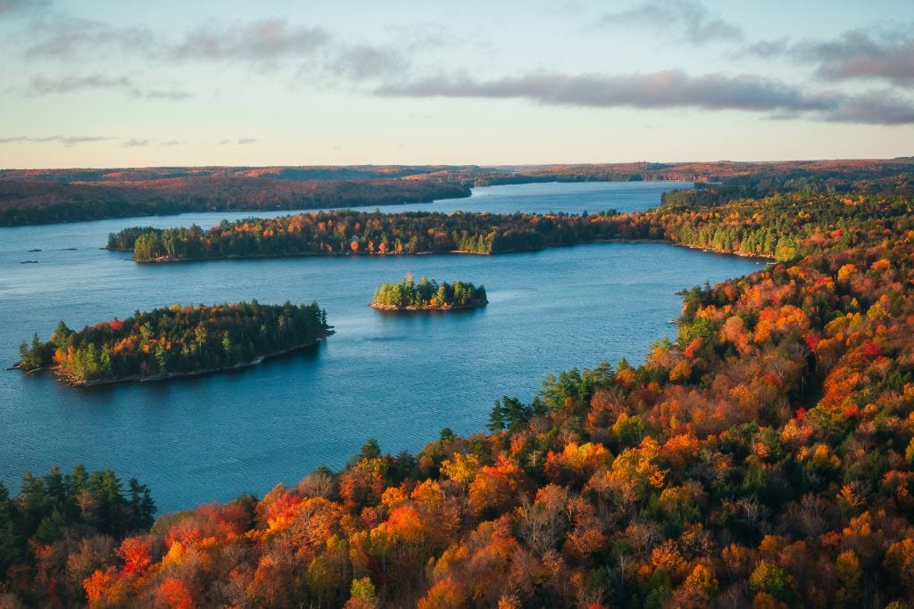 A picture of Canada lake and fall tree colors