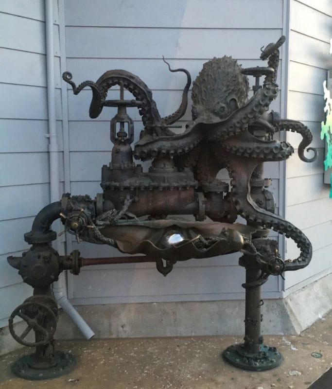 A picture of an octopus statue I spotted near the Santa Cruz Wharf.