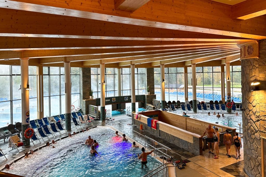 A picture of the inside of the thermal pools Zakopane.
