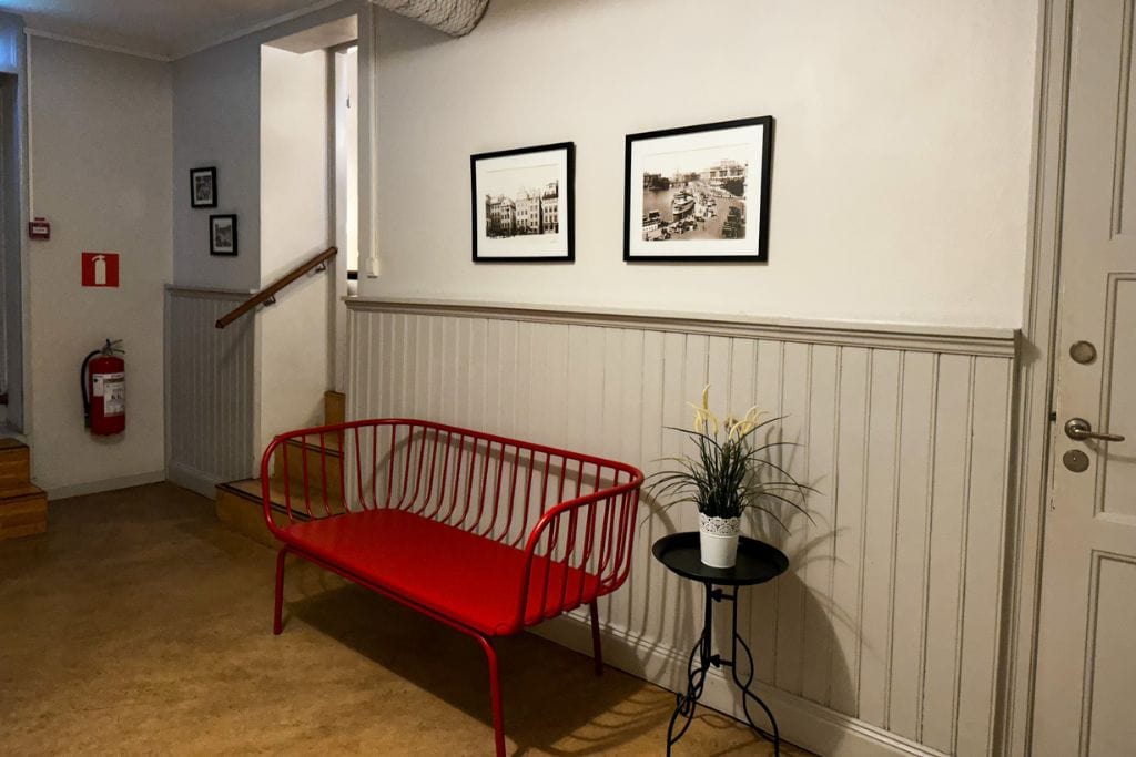 A picture of one of the sitting areas in Castanea Old Town Hostel Stockholm.