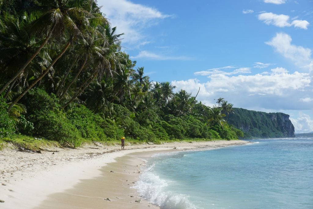 A picture of the a beautiful coastal beach in Guam.