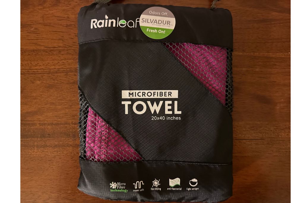 A picture of Krisitn's pink rainleaf microfiber towel. 