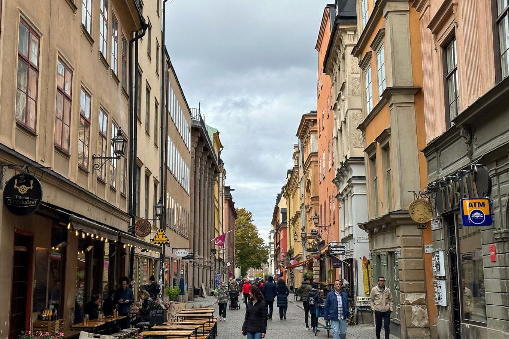 A picture of one of the streets in Gamla Stan.