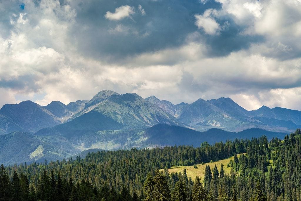 A picture of the Tatra mountains in Zakopane on a cloudy day. During your Zakopane Tour from Krakow, you'll get to enjoy incredible views of stunning scenery.
