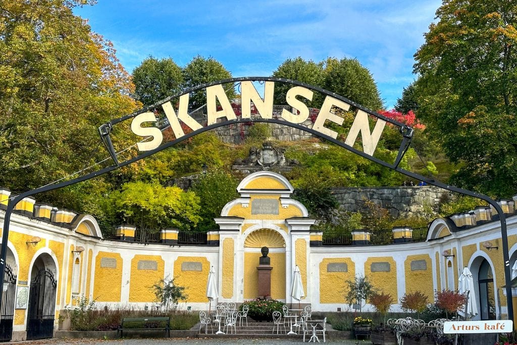 A picture of the back entrance to Skansen Museum.