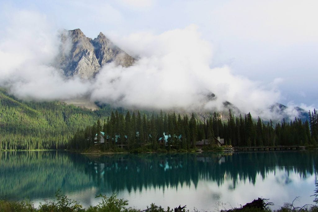 A picture of a lake in Canada