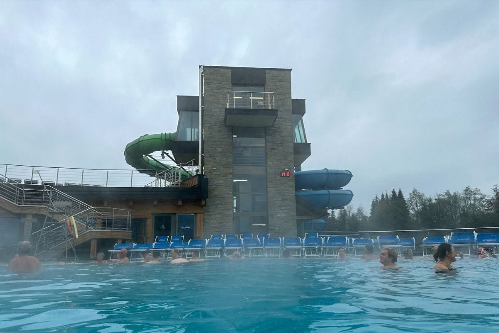 A picture of the tube slides next to the outdoor pool at chocholow thermal baths termy chocholowskie.