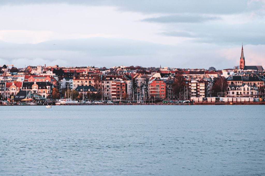 A picture of the buildings that can be seen across Oslofjord. Several of the oslo walking tours offer spectacular views of Oslofjord!