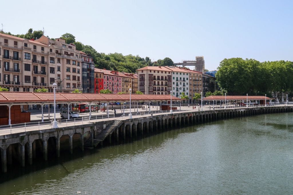 A picture of the colorful housing along the Nervion River in Bilbao