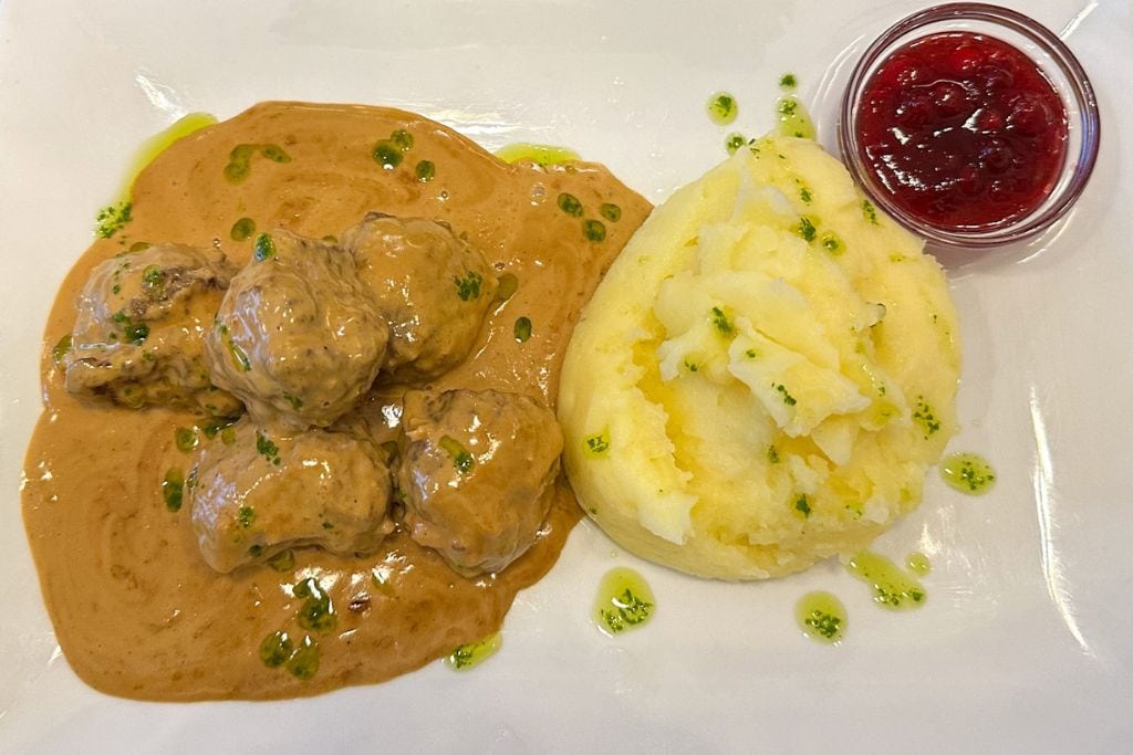 A picture of Köttbullar or Swedish meatballs! You can taste this famous dish on one of the Food Tours in Stockholm.