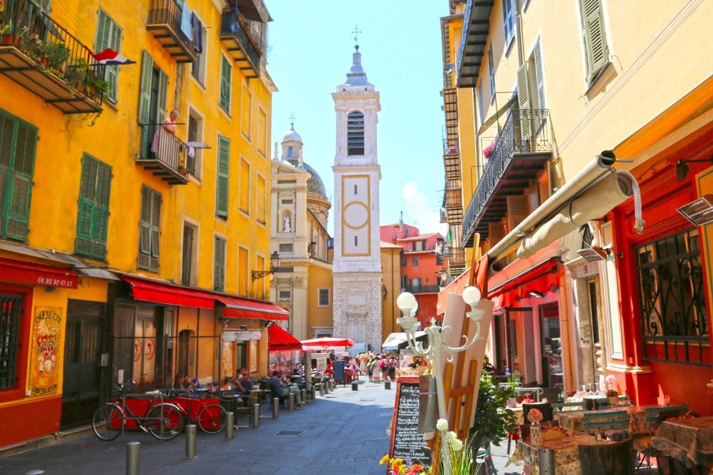 A picture of the colorful buildings around Nice's Old Town.
