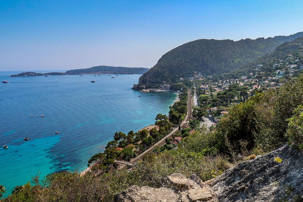 A picture of the coast that is visible from Chemin de Nietzsche! This is a challenging yet rewarding activity to do during a day trip from Nice to Eze.