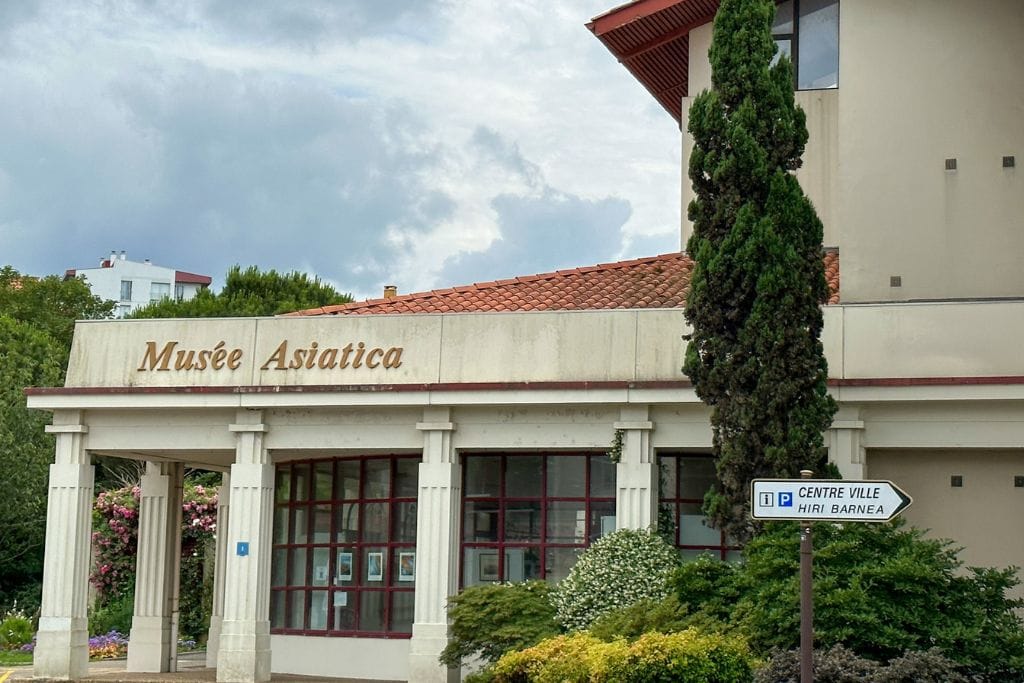 A picture of Musée Asiatica. Something to do in Biarritz if you enjoy looking at artwork is visit the Musée Asiatica.