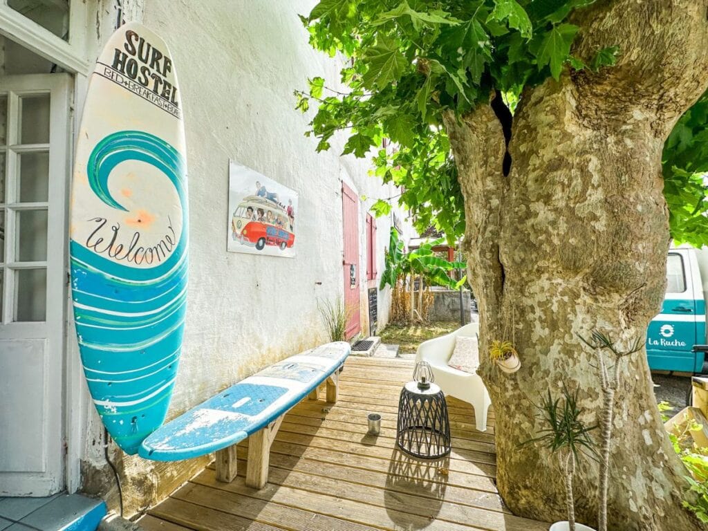 A picture of the entrance of Biarritz Surf Hostel