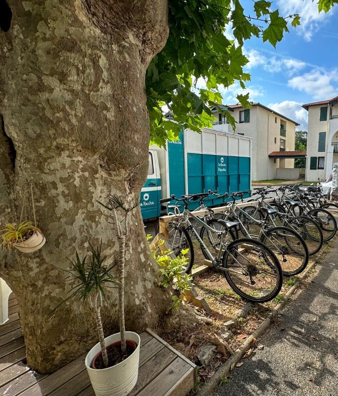 A picture of the bikes you can rent at the Biarritz Surf Hostel.