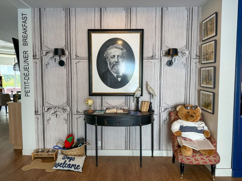 A portrait picture of Jules Verne, who the Jules Verne Hotel in Biarritz is named after.