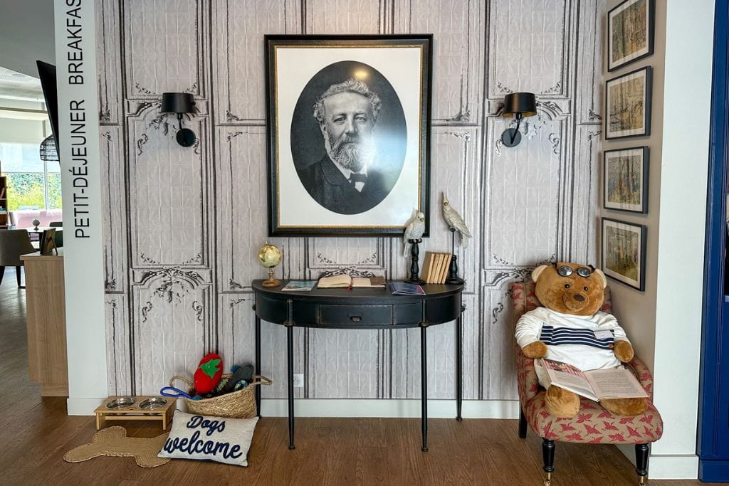 A portrait picture of Jules Verne, who the Jules Verne Hotel in Biarritz is named after.