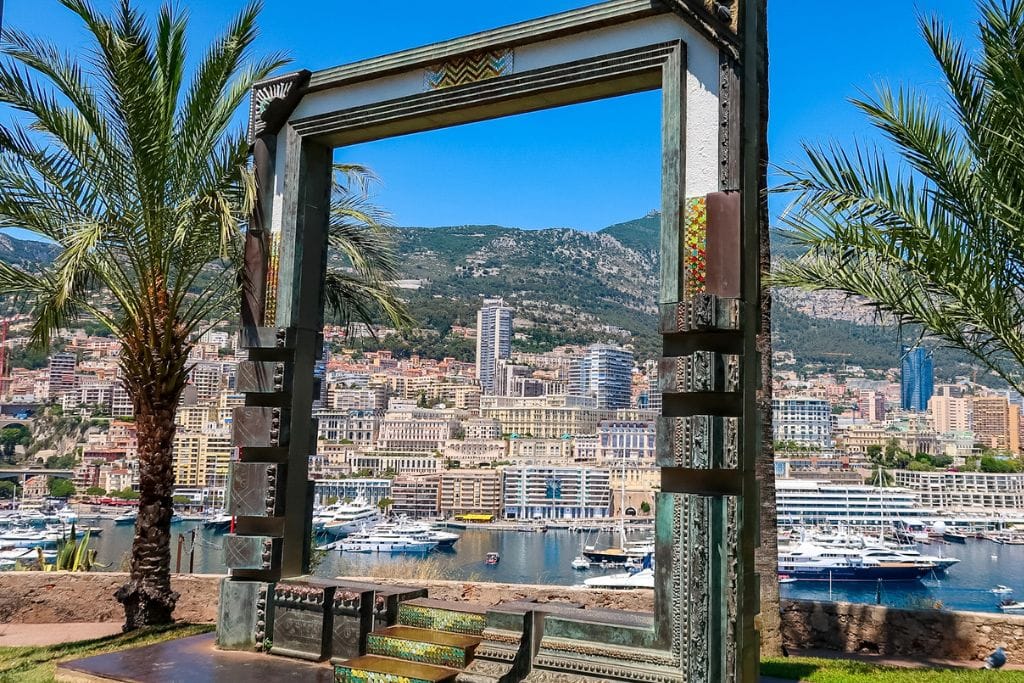 A picture of the massive picture frame that overlooks the coastline in Monaco.