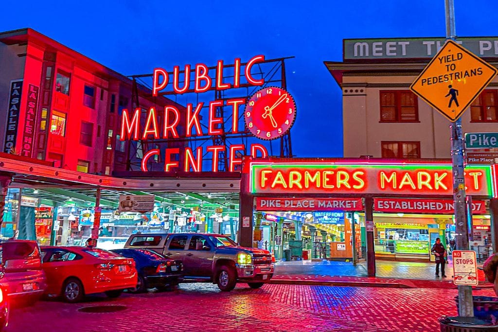 A picture of the pike Place Public Market. This is just a 12 minute walk away from the Amazon spheres in seattle.